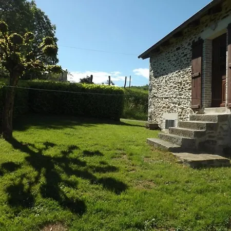 Maison De Caractere Avec Jardin Au Coeur De La Chataigneraie, Proche Lot Et Aveyron, Animaux Acceptes - Fr-1-742-25