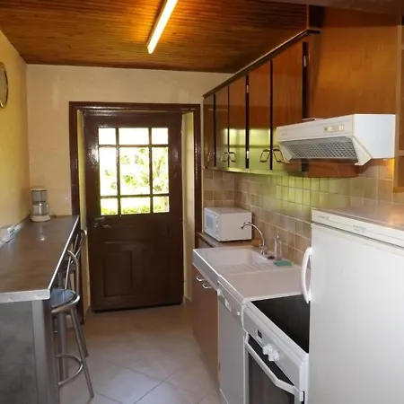 Maison De Caractere Avec Jardin Au Coeur De La Chataigneraie, Proche Lot Et Aveyron, Animaux Acceptes - Fr-1-742-25 Holiday home Leynhac